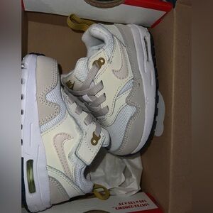 Air Max 1 Easyon Toddler Sneakers (Slightly worn)